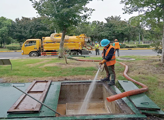 下陆化油池清理